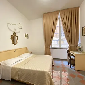 https://piccolo-hotel-etruria.it-tuscanyhotel.com